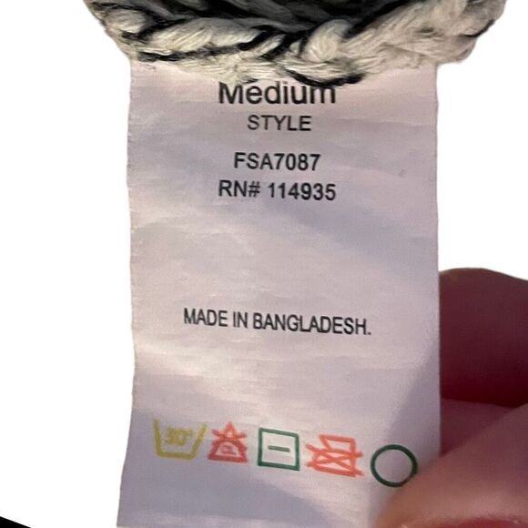 Francesca’s Alya Sandstone Cold Shoulder Sweater Sz M - Picture 11 of 12